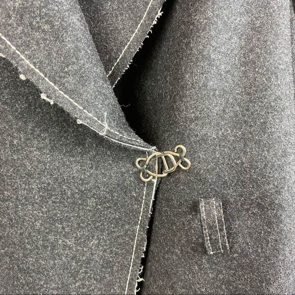 Poleci Gray Raw Edge Seam Long Sleeve Jacket 2 - Picture 4 of 12